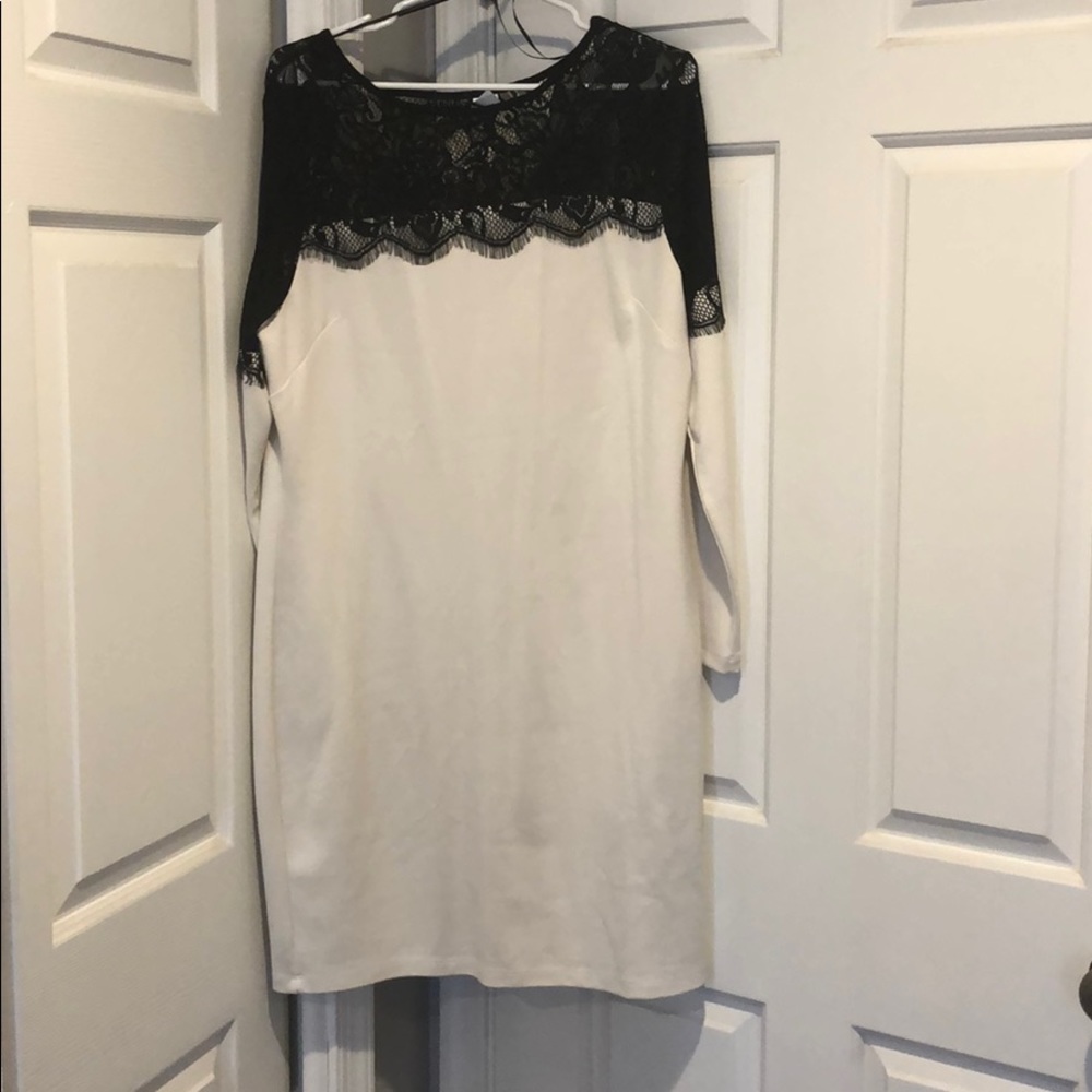 Venus white & black lace dress